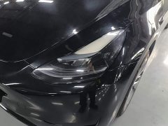 Tesla Model Y Rear-Wheel Drive - ფოტო 18