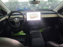 Tesla Model Y Rear-Wheel Drive - ფოტო 6