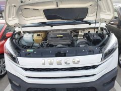 Iveco Daily 2023 2.5T V40 Box Truck Long Wheelbase Mid-Roof Dual Wheels Side Sliding Door 2-3 Seater - ფოტო 13