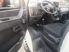 Iveco Daily 2023 2.5T V40 Box Truck Long Wheelbase Mid-Roof Dual Wheels Side Sliding Door 2-3 Seater - ფოტო 9