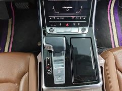 Audi Q7 45 TFSI quattro S line Sport - ფოტო 10