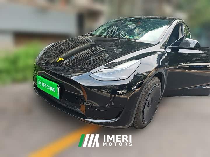Tesla Model Y Facelift Rear-Wheel Drive