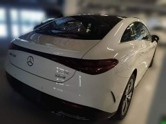 Mercedes-Benz EQE 500 4MATIC Luxury - ფოტო 10