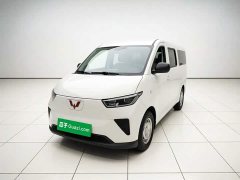 Wuling Yangguang 2024 300km Comfort Passenger Van 75kW - ფოტო 1