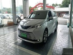 Toyota Sienna 2021 2.5L Hybrid Platinum Edition - ფოტო 2