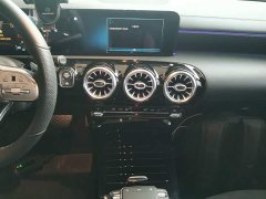Mercedes-Benz A-Class 2020 Facelift A 200 L Sport Sedan Fashion Edition - ფოტო 13