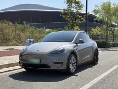 Tesla Model Y 2022 Facelift Rear-Wheel Drive - ფოტო 1