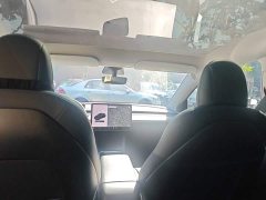 Tesla Model Y Long Range All-Wheel Drive - ფოტო 9