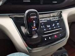 Buick GL8 Land Business Class 652T Luxury - ფოტო 10