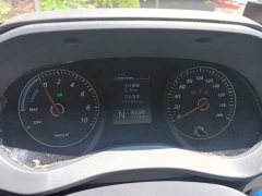 Wuling Yangguang 300km Comfort Passenger Van 60kW - ფოტო 5