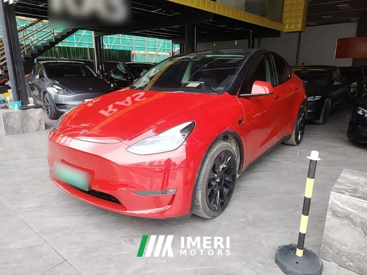 Tesla Model Y Long Range All-Wheel Drive