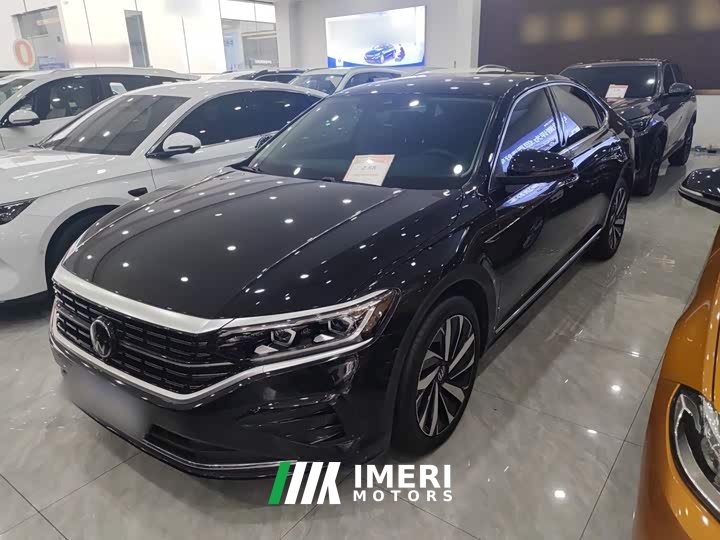 Volkswagen Passat Facelift 330TSI Luxury