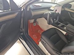 Tesla Model Y Standard Range RWD - ფოტო 12