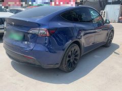 Tesla Model Y Long Range All-Wheel Drive - ფოტო 9