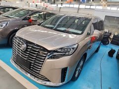 Buick GL8 ES Luxe Comfort - ფოტო 2