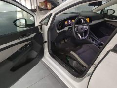 Volkswagen Golf 200TSI DSG - ფოტო 12