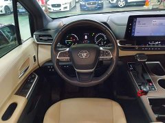 Toyota Gravia 2.5L Hybrid Premium Welfare Plus Edition - ფოტო 3