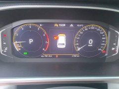 Volkswagen Touareg 300TSI Two-Wheel Drive Full Moon Edition - ფოტო 4