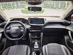 Peugeot 2008 2020 230THP Sharp Elegance Edition - ფოტო 13