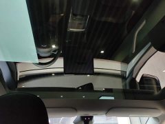 Tesla Model Y Long Range All-Wheel Drive - ფოტო 18