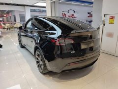 Tesla Model Y Long Range All-Wheel Drive - ფოტო 5