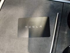 Tesla Model Y Long Range All-Wheel Drive - ფოტო 9