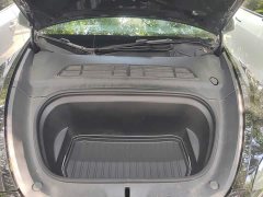Tesla Model Y Standard Range RWD - ფოტო 11