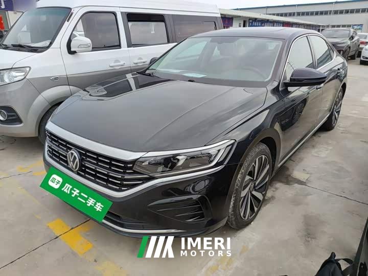 Volkswagen Passat 330TSI Elite - ავტომობილი ჩინეთიდან