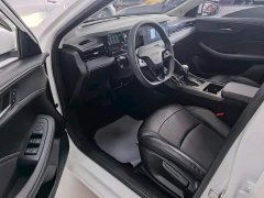 SAIC MG i5 2023 1.5L CVT Luxury - ფოტო 15
