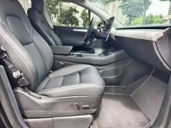 Tesla Model Y Rear-Wheel Drive - ფოტო 19