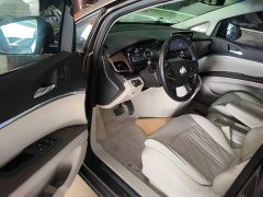 Buick GL8 Land Executive Cabin 652T Luxury - ფოტო 16