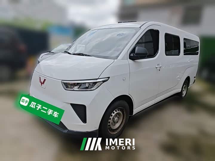 Wuling Yangguang 400km Passenger Vehicle Comfort Edition