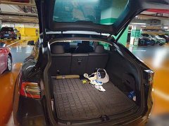 Tesla Model Y Standard Range RWD - ფოტო 10