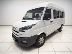 Iveco Daily 2023 2.5T A37M1 Long Wheelbase Mid-Roof Dual Rear Wheels Side Sliding Door 5-9 Seater - ფოტო 1
