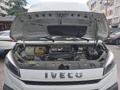 Iveco Daily 2023 2.5T A37M1 Long Wheelbase Mid-Roof Dual Rear Wheels Side Sliding Door 5-9 Seater - ფოტო 11