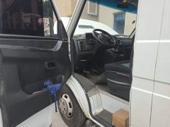 Iveco Daily 2023 2.5T A37M1 Long Wheelbase Mid-Roof Dual Rear Wheels Side Sliding Door 5-9 Seater - ფოტო 14