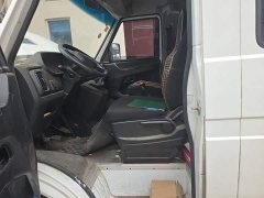 Iveco Daily 2023 2.5T A37M1 Long Wheelbase Mid-Roof Dual Rear Wheels Side Sliding Door 5-9 Seater - ფოტო 8