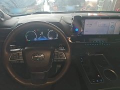 Toyota Sienna 2021 2.5L Hybrid Platinum Edition - ფოტო 10