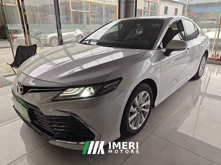 Toyota Camry 2.0G Luxury