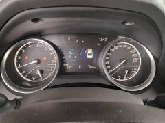 Toyota Camry 2.0G Luxury - ფოტო 12