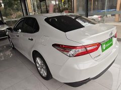 Toyota Camry 2.0G Luxury - ფოტო 5