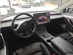 Tesla Model 3 Performance All-Wheel Drive - ფოტო 10