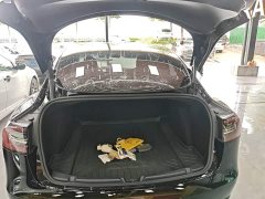 Tesla Model 3 Performance All-Wheel Drive - ფოტო 19