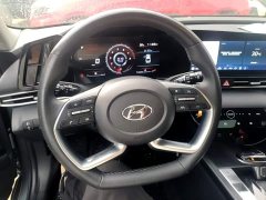 Hyundai Elantra 1.5L CVT Luxury - ფოტო 11
