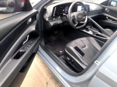 Hyundai Elantra 1.5L CVT Luxury - ფოტო 16