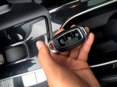 Hyundai Elantra 1.5L CVT Luxury - ფოტო 9