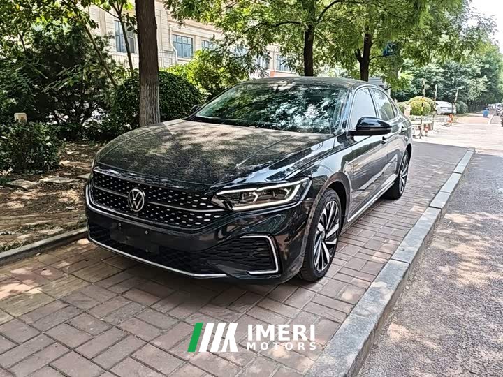 Volkswagen Passat 330TSI Starry Sky Luxury Edition - ავტომობილი ჩინეთიდან