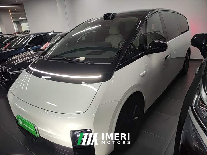 Li Auto Li Xiang MEGA Ultra - car from China