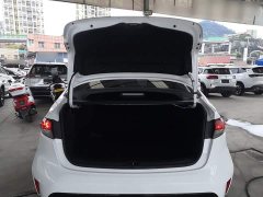 Toyota Corolla 2022 1.8L CVT Luxury - ფოტო 19