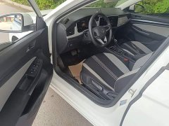 Volkswagen Bora 200TSI DSG Comfort Edition - ფოტო 16